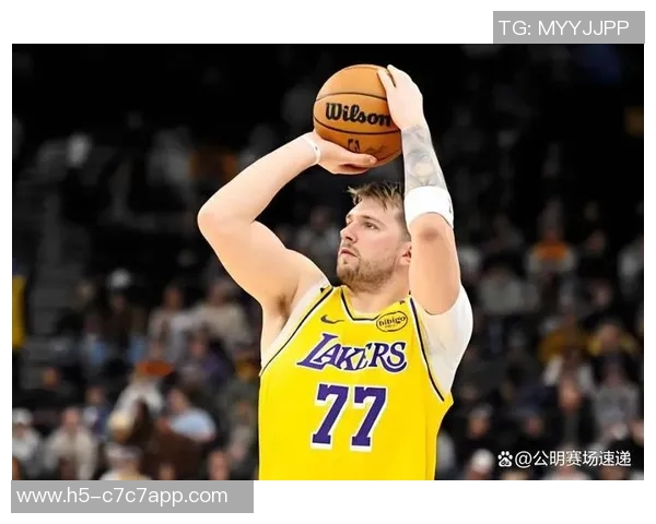 太阳记者反击湖人球迷质疑东契奇上场对里夫斯51分的影响